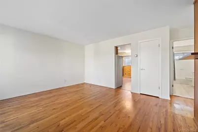 696 Bohemia Parkway, Sayville, NY 11782 - Photo 11