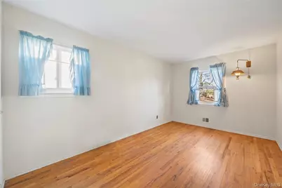 696 Bohemia Parkway, Sayville, NY 11782 - Photo 17