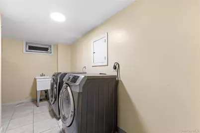 [Address not provided], Fresh Meadows, NY 11366 - Photo 19