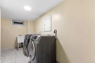 [Address not provided], Fresh Meadows, NY 11366 - Photo 19