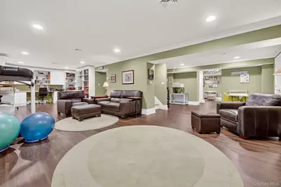 29 Michael Roberts Court, Pearl River, NY 10965 - Photo 25