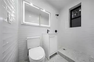 31-14 Crescent St, Astoria, NY 11106 - Photo 5
