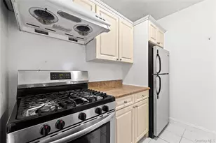 150-20 71st Ave, Flushing, NY 11367 - Photo 17