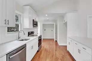 43 Penny Dr, Calverton, NY 11933 - Photo 9