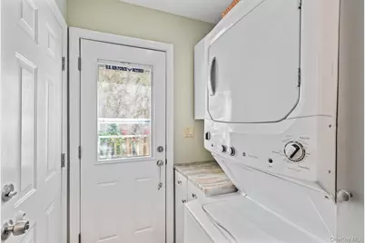 6 Emil Court, Huntington, NY 11743 - Photo 5