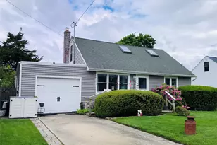 24 Clifton Dr, Patchogue, NY 11772 - Photo 5