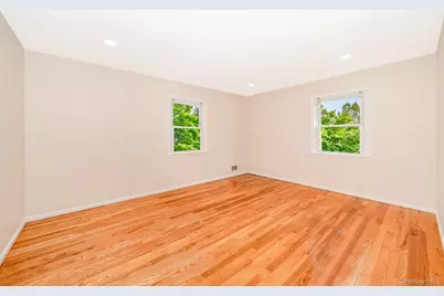 880 Washington Street, Baldwin, NY 11510 - Photo 17