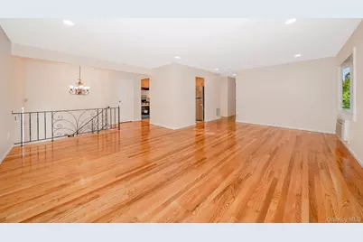 880 Washington Street, Baldwin, NY 11510 - Photo 9