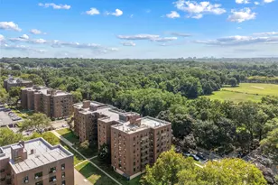 73-23 210th St, Bayside, NY 11364 - Photo 19