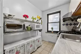 73-23 210th St, Bayside, NY 11364 - Photo 7