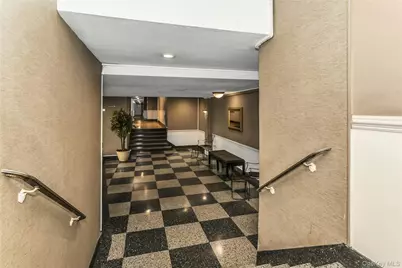 83-20 141 St #6 N, Briarwood, NY 11435 - Photo 5