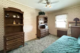 60-73 71st St, Maspeth, NY 11378 - Photo 17