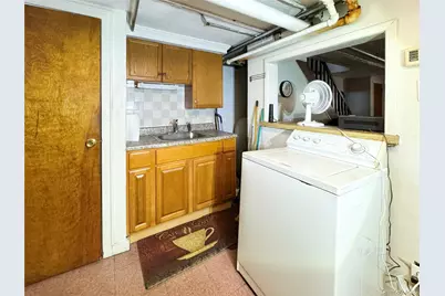 6073 71 Street, Maspeth, NY 11378 - Photo 25