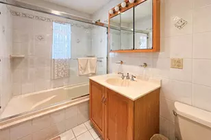 60-73 71st St, Maspeth, NY 11378 - Photo 21