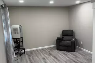 70 W 8th St, Ronkonkoma, NY 11779 - Photo 19