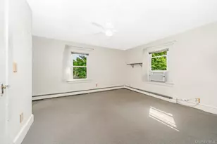 306 Park Ave, Freeport, NY 11520 - Photo 15