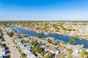 306 Park Ave, Freeport, NY 11520 - Photo 27