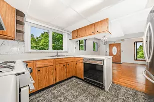 306 Park Ave, Freeport, NY 11520 - Photo 9