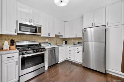 1840 Crompond Road #5C4, Peekskill, NY 10566 - Photo 5