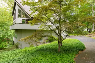 51 Major Lockwood Ln, Pound Ridge, NY 10576 - Photo 11