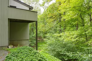 51 Major Lockwood Ln, Pound Ridge, NY 10576 - Photo 7