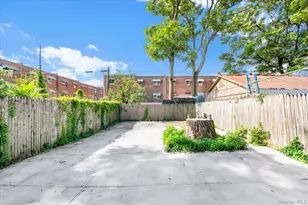 764 E 230th St, Bronx, NY 10466 - Photo 25