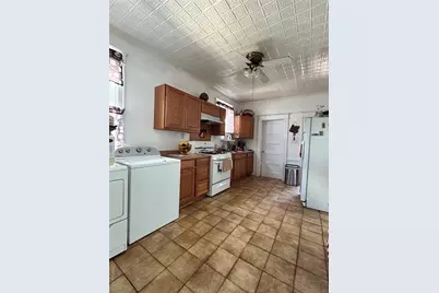 82 Burhans Avenue, Yonkers, NY 10701 - Photo 11