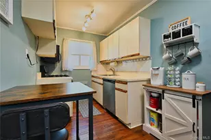 192 Edmunton Dr, North Babylon, NY 11703 - Photo 11