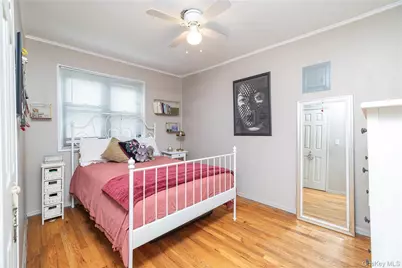 245-38 61 Avenue #Lower unit F2, Douglaston, NY 11362 - Photo 13