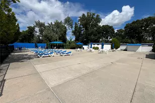 6 W Mill Dr, Great Neck, NY 11021 - Photo 17