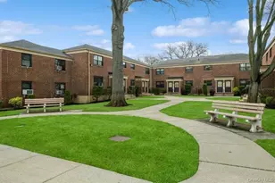 73-21 220th St, Oakland Gardens, NY 11364 - Photo 23