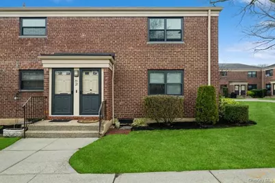 73-21 220th Street #139B2, Oakland Gardens, NY 11364 - Photo 3