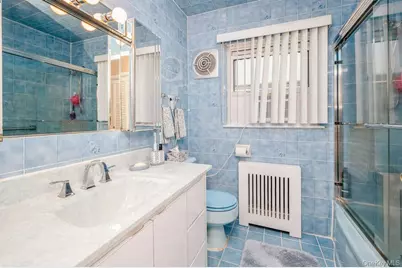 230 W End Avenue, Massapequa, NY 11758 - Photo 15