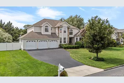 23 Island Trail, Mount Sinai, NY 11766 - Photo 1