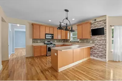 23 Island Trail, Mount Sinai, NY 11766 - Photo 3