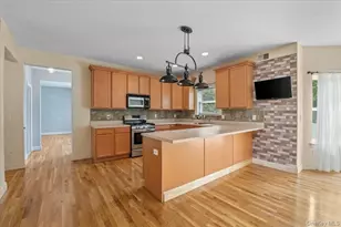 23 Island Trail, Mount Sinai, NY 11766 - Photo 3