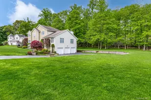 1 Litman Ln, Suffern, NY 10901 - Photo 3
