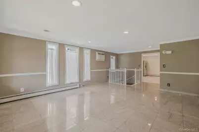 225 Rushmore Avenue, Carle Place, NY 11514 - Photo 9