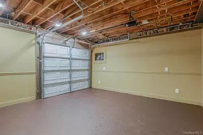 225 Rushmore Avenue, Carle Place, NY 11514 - Photo 21