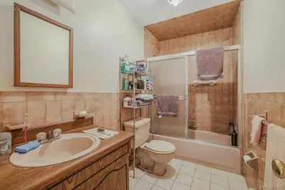 225 Rushmore Avenue, Carle Place, NY 11514 - Photo 19