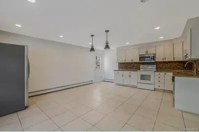 225 Rushmore Avenue, Carle Place, NY 11514 - Photo 11