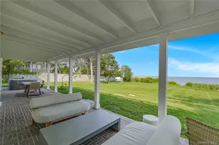 5 Thorn Hedge Rd, Bellport, NY 11713 - Photo 33