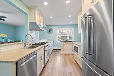 3 Maison Drive, Holbrook, NY 11741 - Photo 5