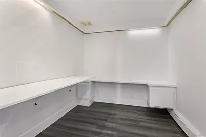 8 Gale Drive, Woodmere, NY 11581 - Photo 15