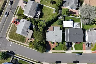 8 Gale Dr, Woodmere, NY 11581 - Photo 19