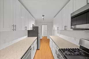 629 Kappock St, Bronx, NY 10463 - Photo 3