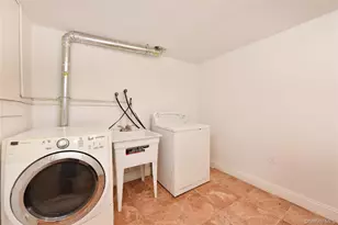 70 Baldwin Rd, Hempstead, NY 11550 - Photo 31