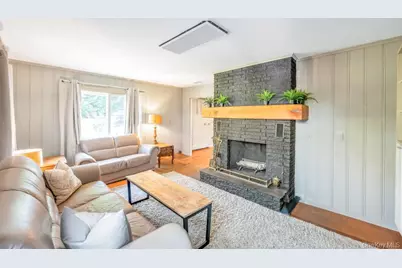 386 Mill Road, Westhampton, NY 11977 - Photo 13