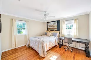 386 Mill Rd, Westhampton, NY 11977 - Photo 15