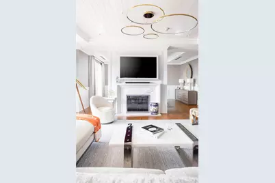 2000 Royal Court #2103/2105, North Hills, NY 11040 - Photo 3